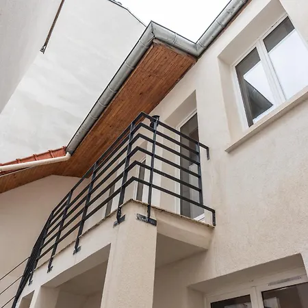 Appartamento Charming House - 6 Guests - Buttes Chaumont Parc Parigi